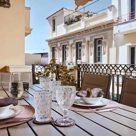 Plaka's With Breathtaking Acropolis View Athens